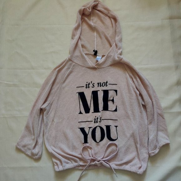 H&M "it's not me, it's you" Black Velvet Lettering Pink Hoodie Size M - Picture 2 of 4